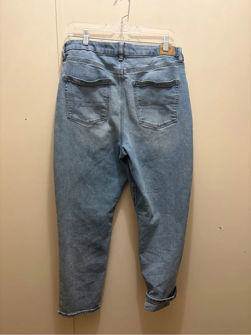 American Eagle Light Blue High-Rise Women’s Jeans